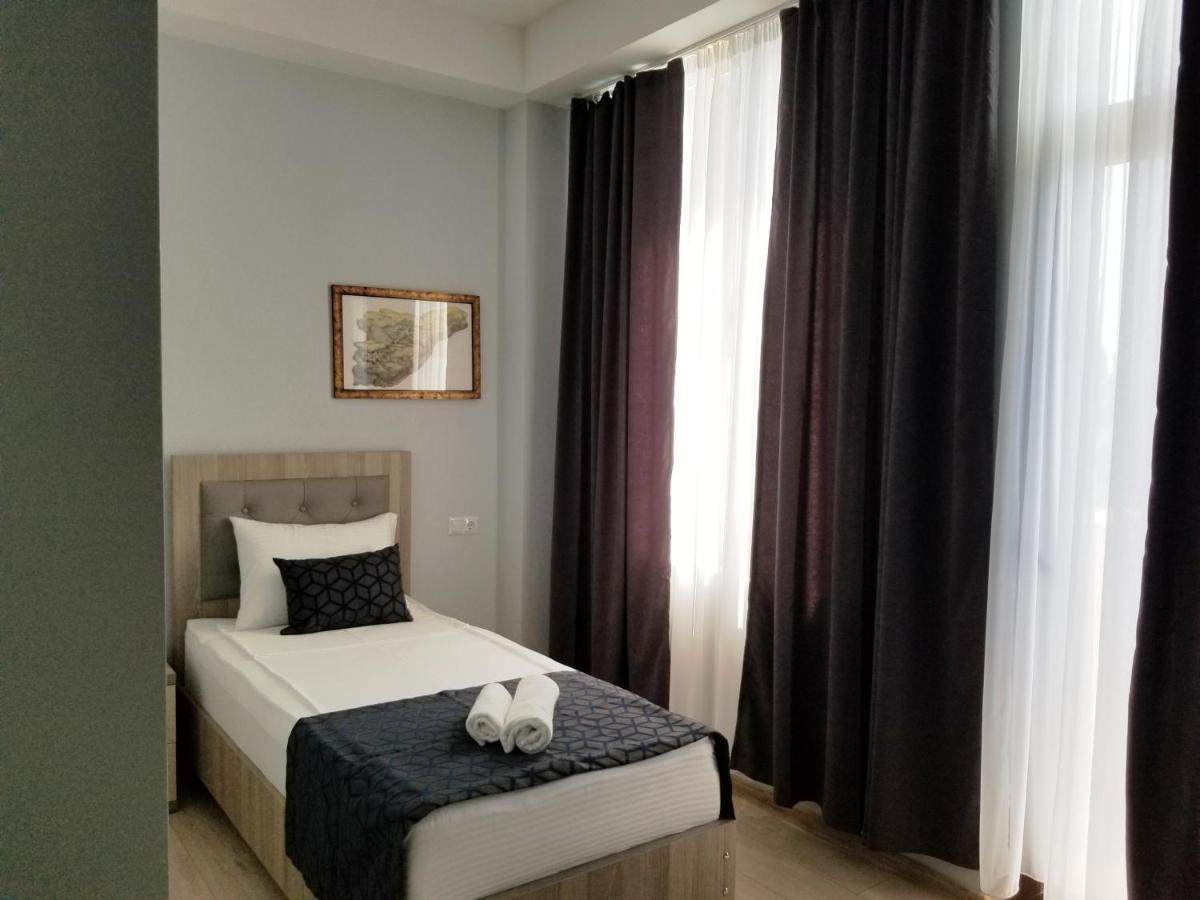 Vita Gardenia Hotel Tsqaltubo Exteriör bild