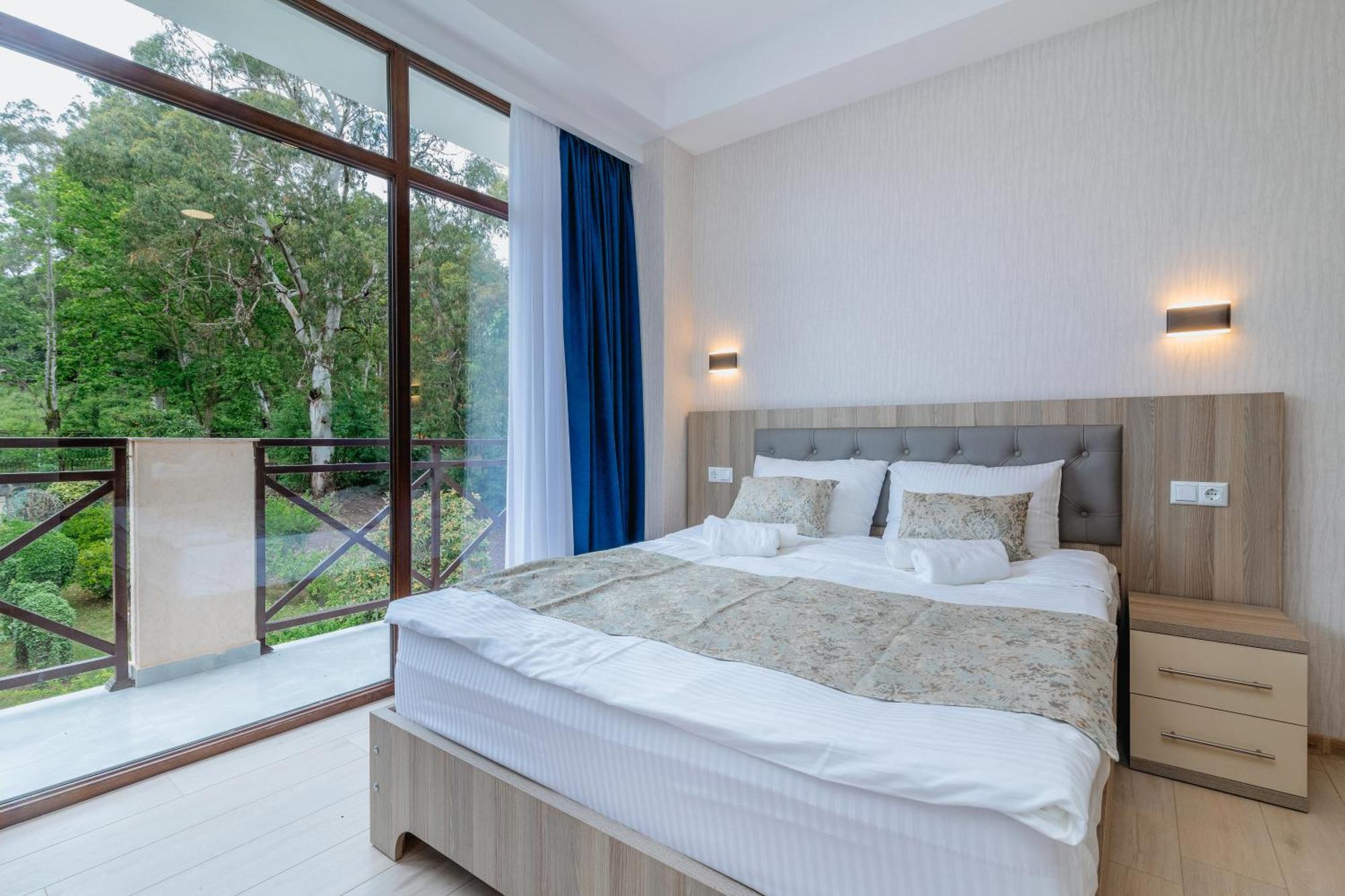 Vita Gardenia Hotel Tsqaltubo Exteriör bild