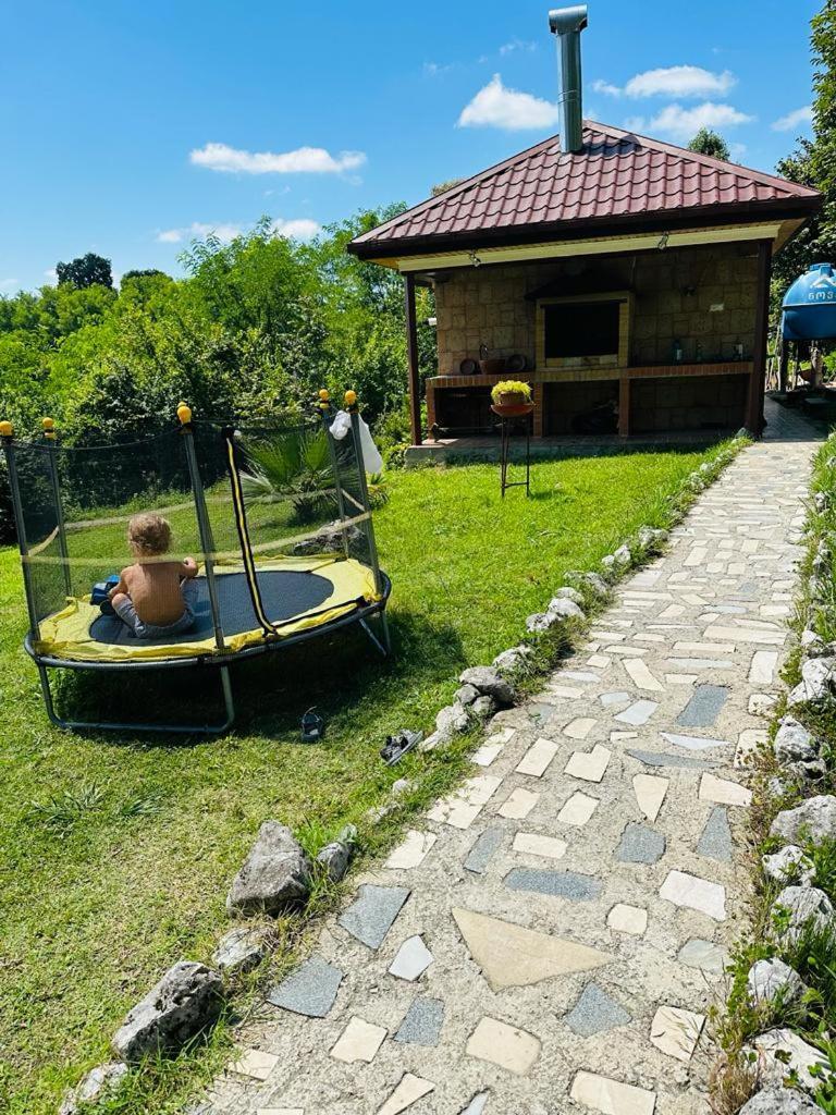 Vita Gardenia Hotel Tsqaltubo Exteriör bild